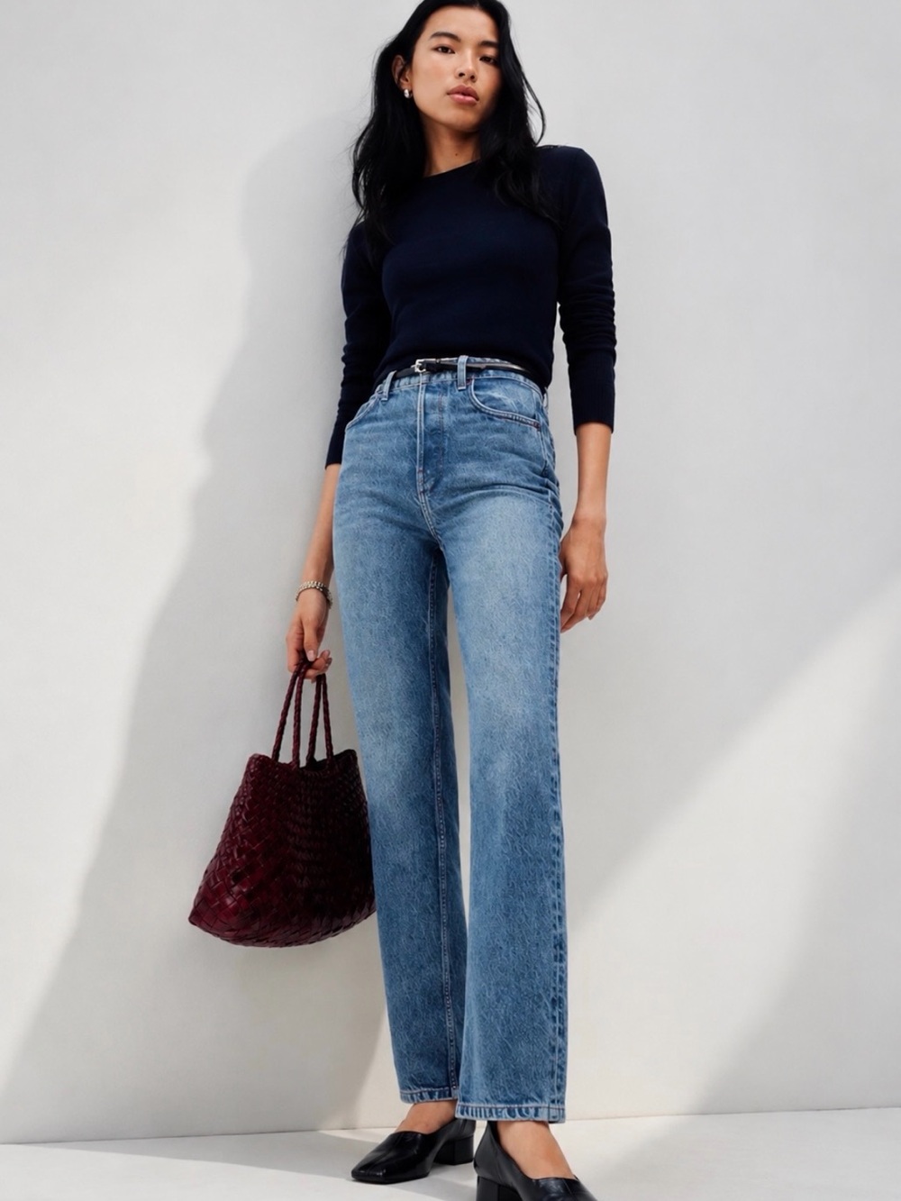 REFORMATION Cynthia High Rise Straight Jeans Size NWT Colorado Blue